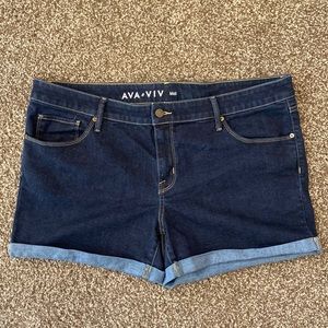 Women’s Ava & Viv midi shorts